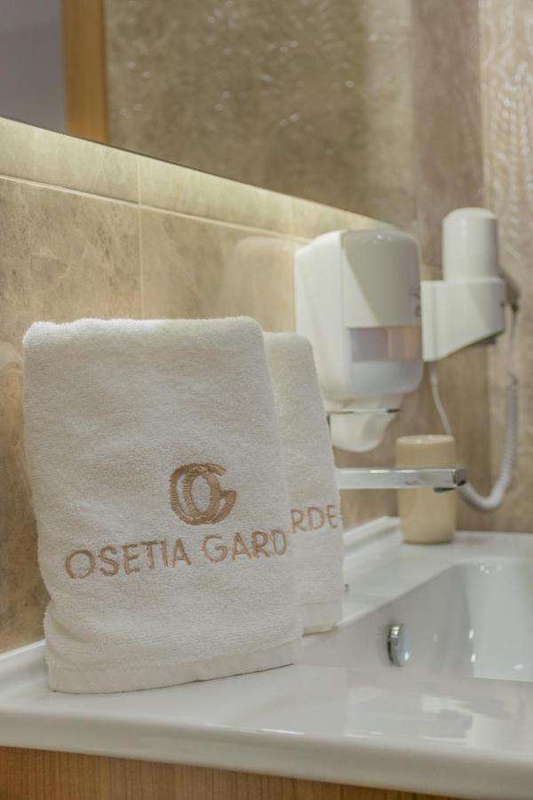 Hotel Osetia Garden Momchilgrad Exterior foto