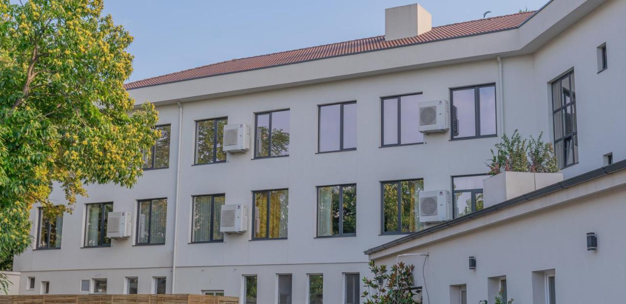 Hotel Osetia Garden Momchilgrad Exterior foto